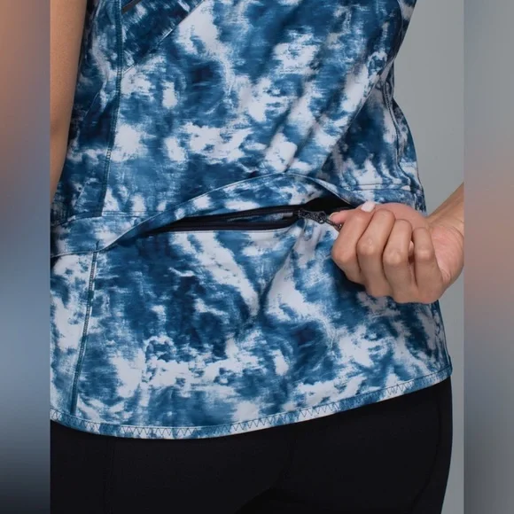 Lululemon Light Speed Vest Sea Side Silver Fox Alberta Lake Sz 10 - Picture 11 of 13